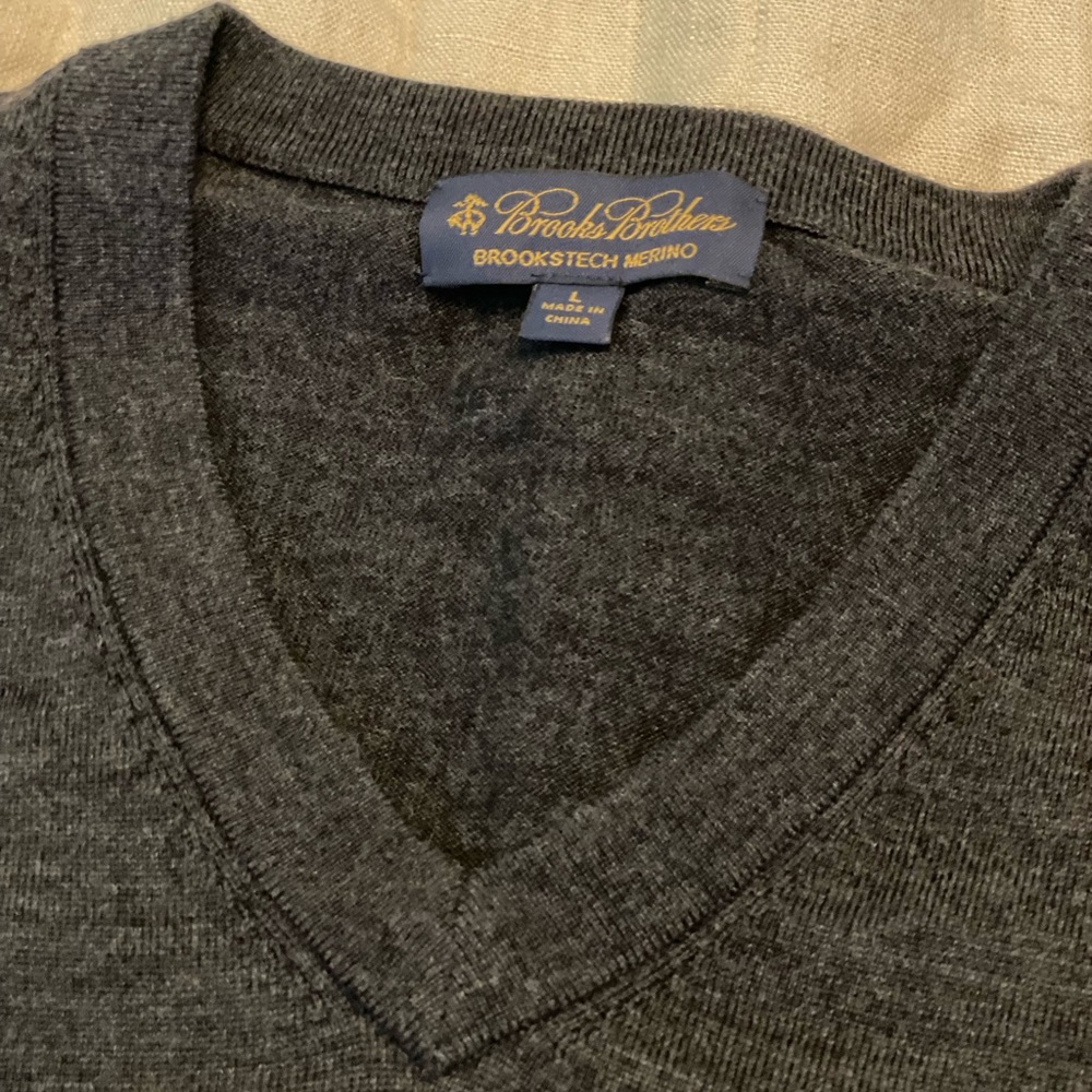 Brooks Brothers Tech Merino Wool V-Neck Sweater